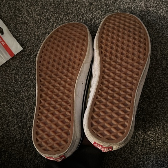 Vans - Picture 2 of 3